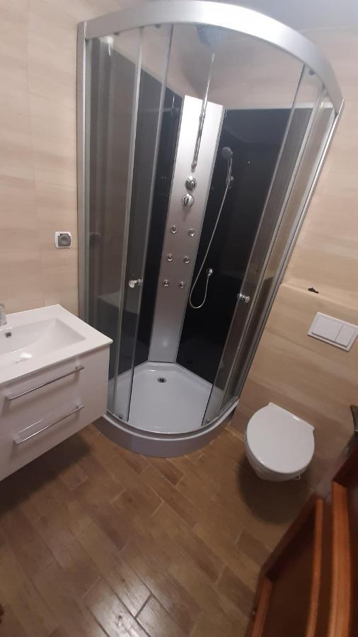 Pod Debem Apartment *